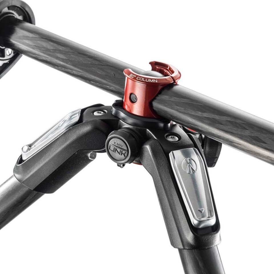 Manfrotto MT055CXPRO3 055serisi 3 Kademeli Karbonfiber Tripod