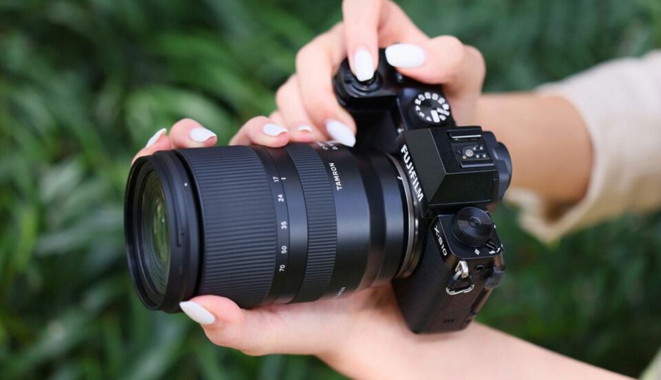 Tamron 17-70mm F/2.8 DI III-A VC RXD Fujifilm X Mount Geniş Açı Lens (B070X)