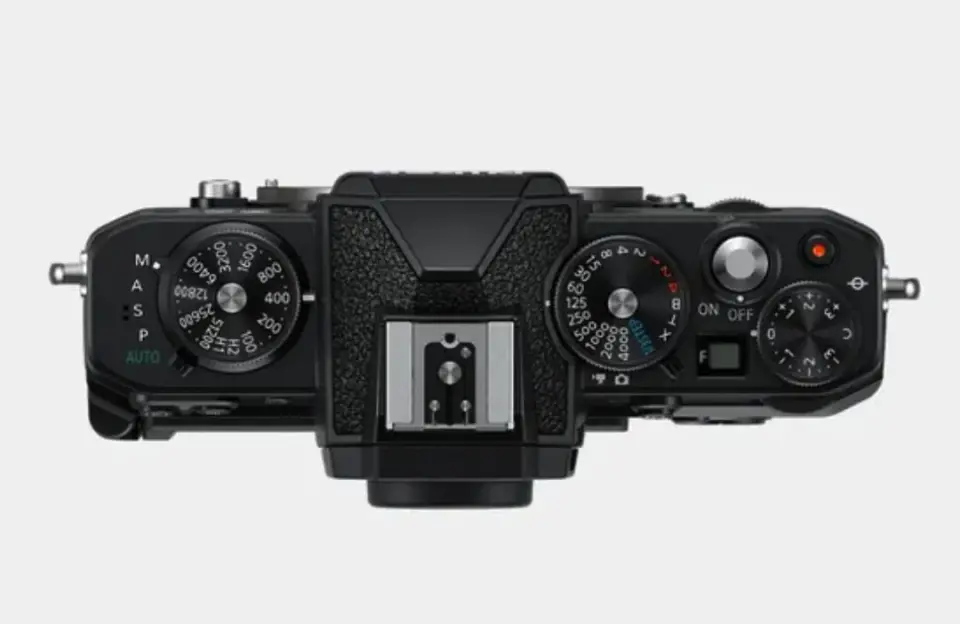 Nikon Z fc Aynasız Fotoğraf Makinesi 18-140mm Lens Kit (Siyah)