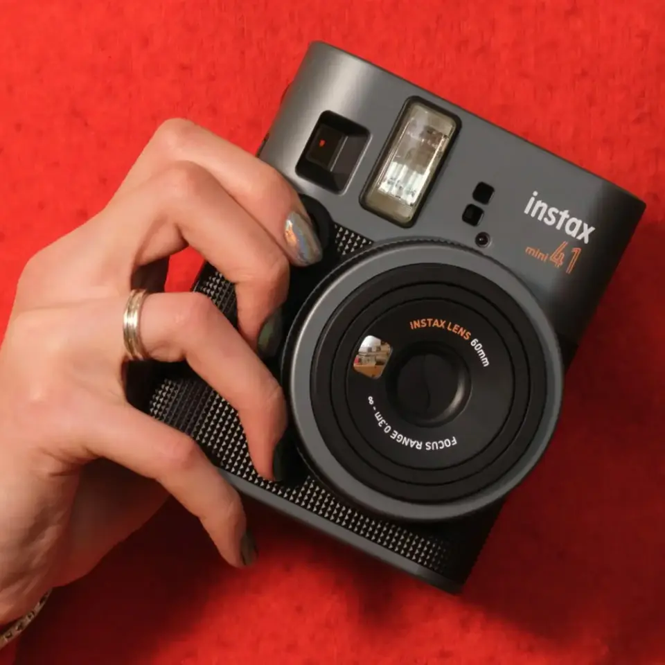 Instax Mini 41 Fotoğraf Makinesi ve 20'li Film