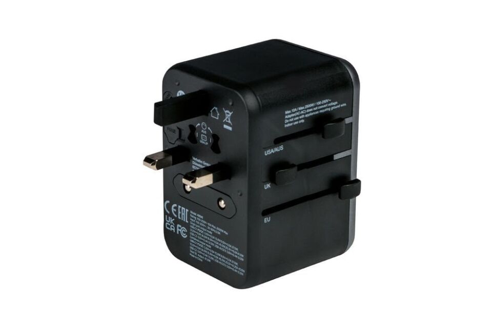 Verbatim Evrensel Seyahat Şarj Adaptörü UTA-04 61W PD3 3x Usb-A 2x Usb-C-(49546)